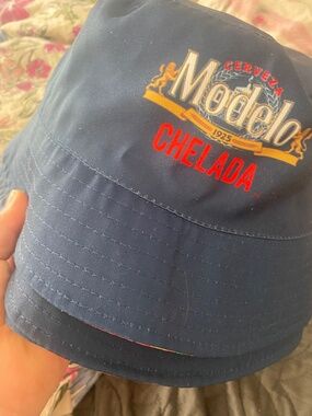 Pack of four reversible modelo bucket hats
